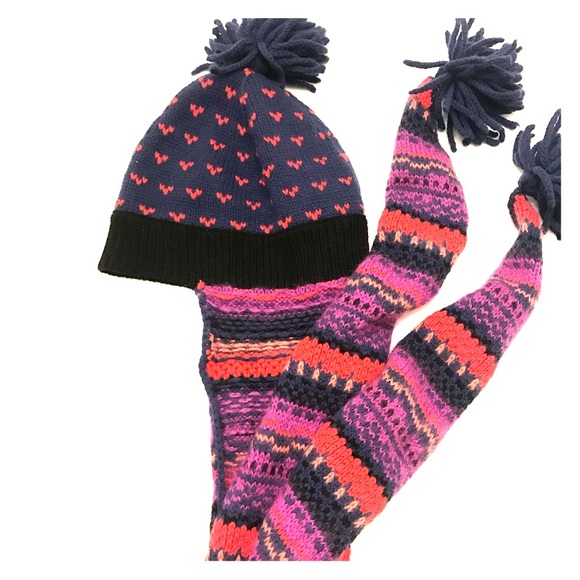 Marc By Marc Jacobs Wool Hat with Attached Scarf - Picture 1 of 8